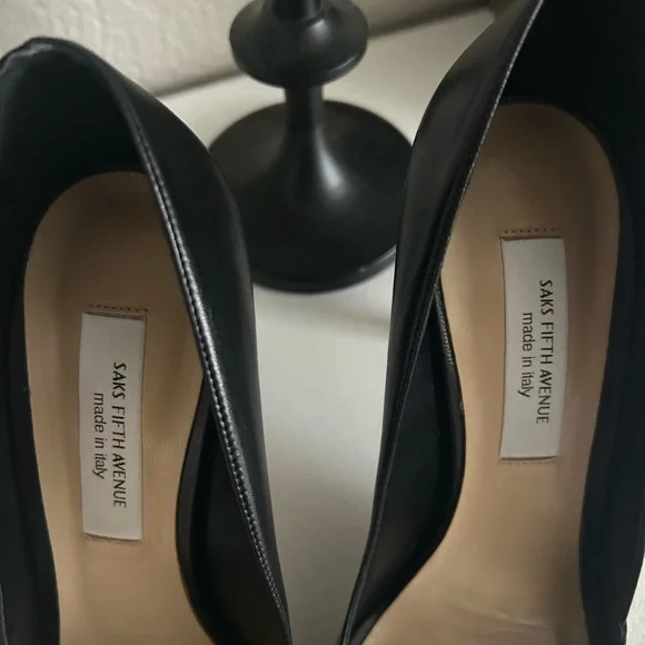 NWT Saks Fifth Ave Erika Leather Pumps - Picture 3 of 6